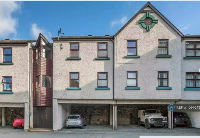 1 Bedroom Flat To Rent In County Mews, Kendal, LA9