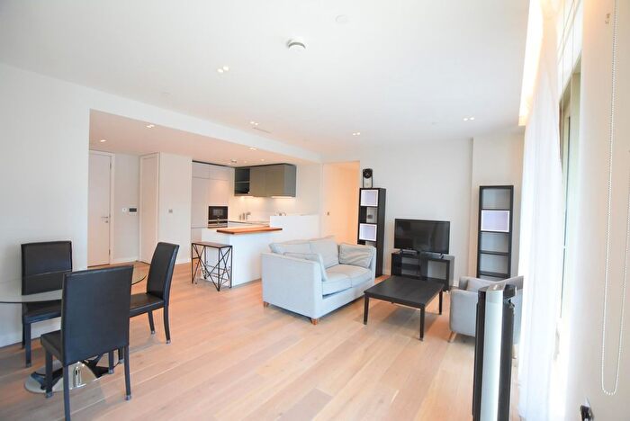 2 Bedroom Flat To Rent In Tapestry Apartments, Canal Reach, King's Cross, London, N1C