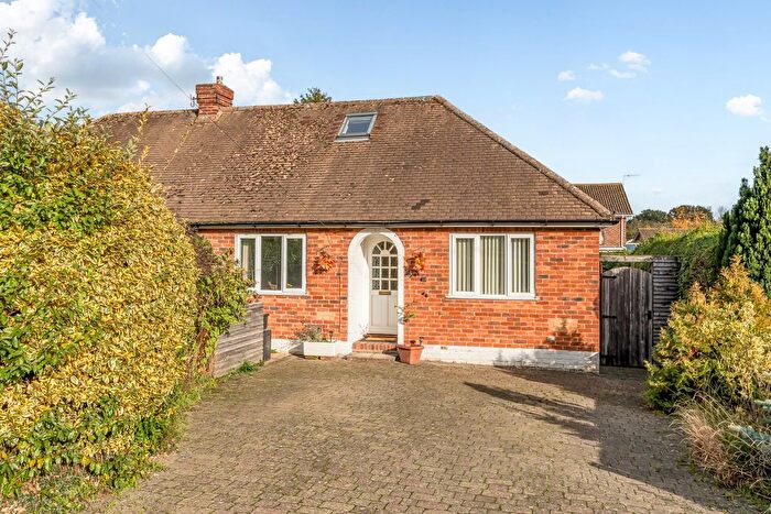 3 Bedroom Bungalow For Sale In Jacob's Well, Guildford, GU4