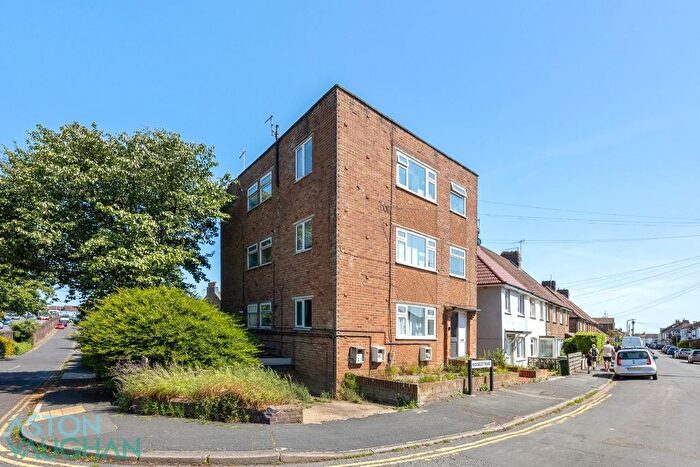 2 Bedroom Flat To Rent In Wolseley Road, Brighton, BN41