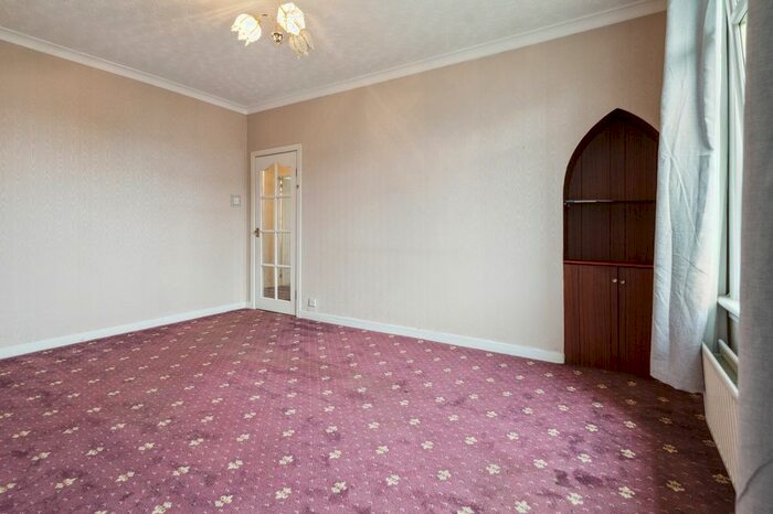 2 Bedroom Flat For Sale In Alness Crescent, Mosspark, G52