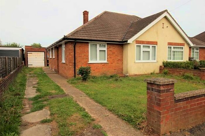 2 Bedroom Semi-Detached Bungalow To Rent In Highview, Bedford, MK41