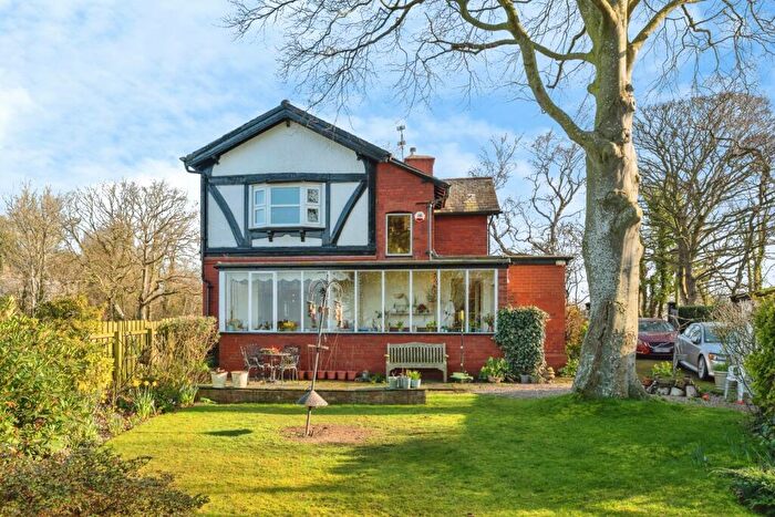 5 Bedroom Detached House For Sale In Leighton Road, Neston, Cheshire, CH64