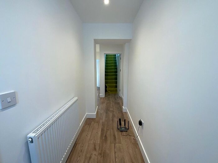 2 Bedroom Flat To Rent In Bell Hill Road, St George, Bristol, BS5