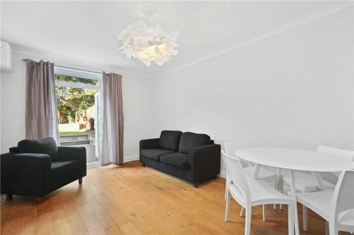 3 Bedroom Flat To Rent In Lime Grove, Shepherds Bush, London, W12