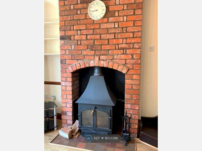 2 Bedroom Terraced House To Rent In Churton Street, Chester, CH3