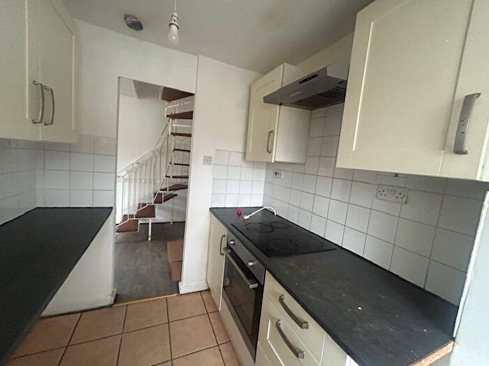 2 Bedroom End Terrace House To Rent In Blackthorn Drive, Leicester, LE4