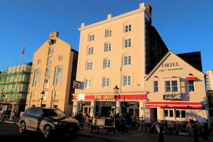2 Bedroom Flat To Rent In Castle Street, Poole, BH15