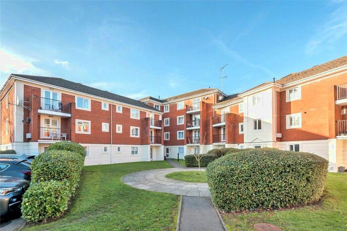 2 Bedroom Flat To Rent In Shelley Court, 46 London Road, Reading, Berkshire RG1