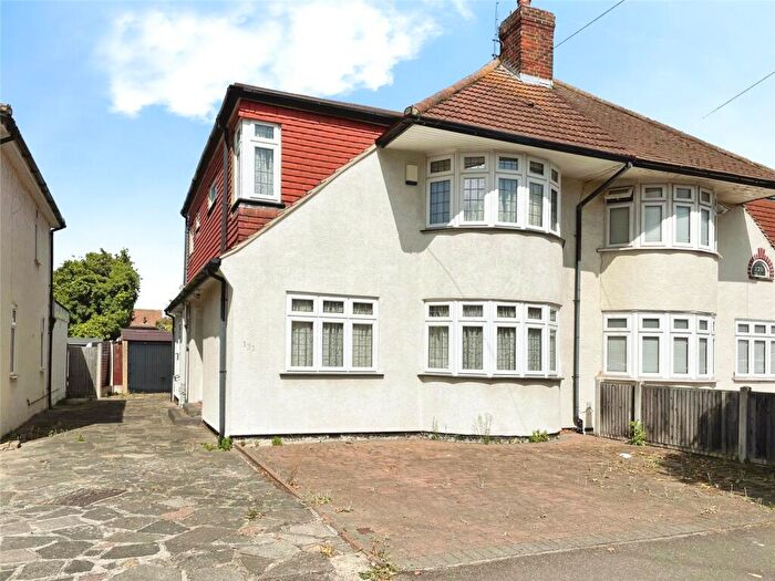 3 Bedroom Semi Detached House For Sale In Benhurst Avenue, Hornchurch, RM12