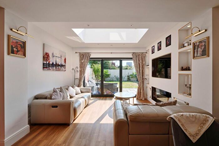 3 Bedroom Town House For Sale In Alexandra Mews, Chester, CH4