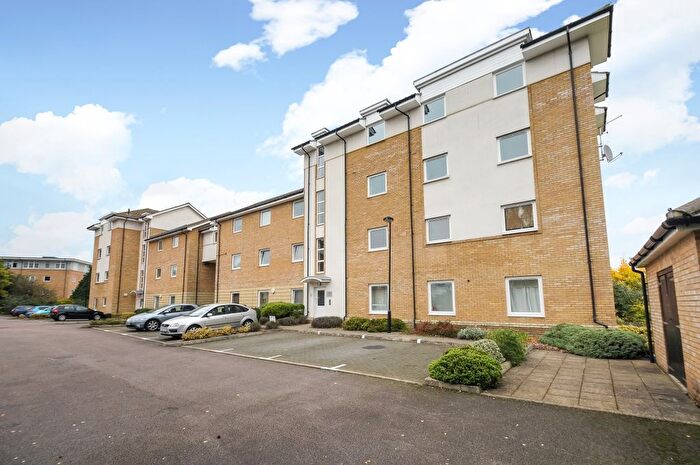 2 Bedroom Flat To Rent In Bakers Close, St.Albans, AL1