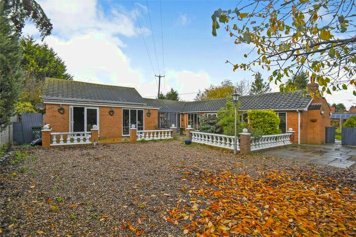 5 Bedroom Bungalow For Sale In Station Road, Theddlethorpe, Mablethorpe, Lincolnshire, LN12