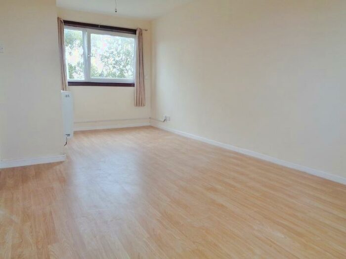1 Bedroom Flat To Rent In Orkney Place, Kirkcaldy, KY1
