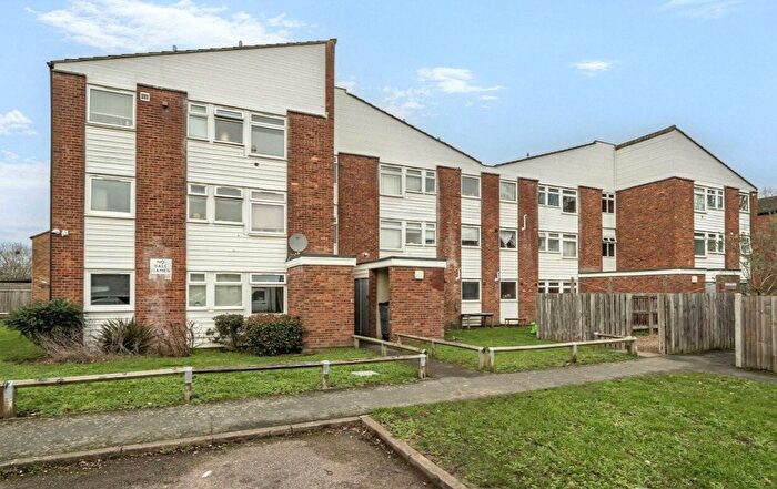 2 Bedroom Flat For Sale In Borland Road, Teddington, TW11