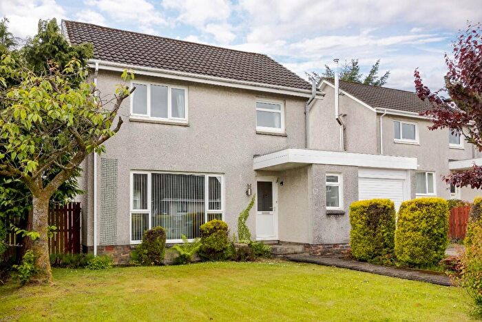 3 Bedroom Detached House For Sale In Lochranza Drive, Helensburgh, Dunbartonshire, G84