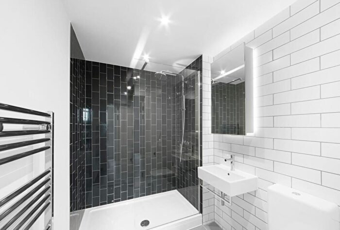2 Bedroom Apartment To Rent In Pinnacle House, Royal Wharf, London, E16