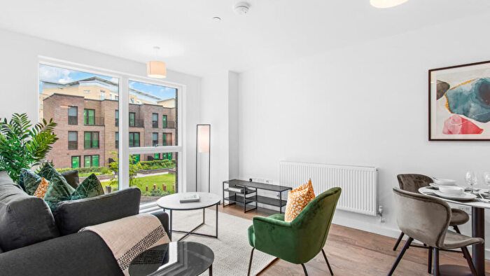 1 Bedroom Flat For Sale In Kenavon Drive, Reading, RG1