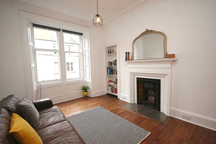 2 Bedroom Flat To Rent In Roseburn Place, Edinburgh, EH12