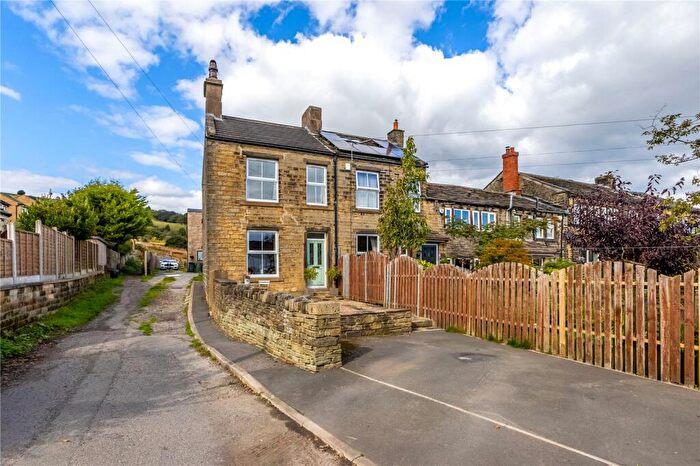 3 Bedroom End Of Terrace House For Sale In Leymoor Road, Golcar, Huddersfield, HD7