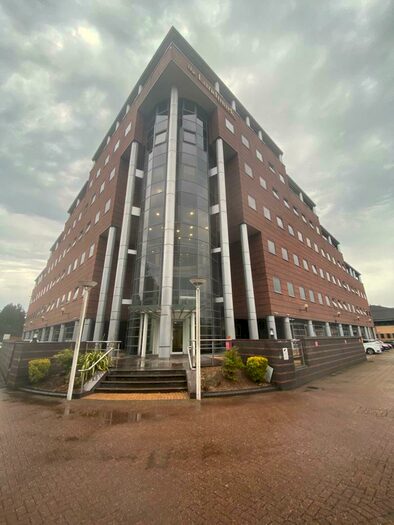 2 Bedroom Flat To Rent In Landmark, Waterfront West, Brierley Hill, West Midlands, DY5