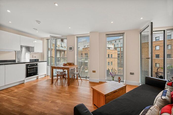 1 Bedroom Flat To Rent In St. Annes Street, Poplar, E14