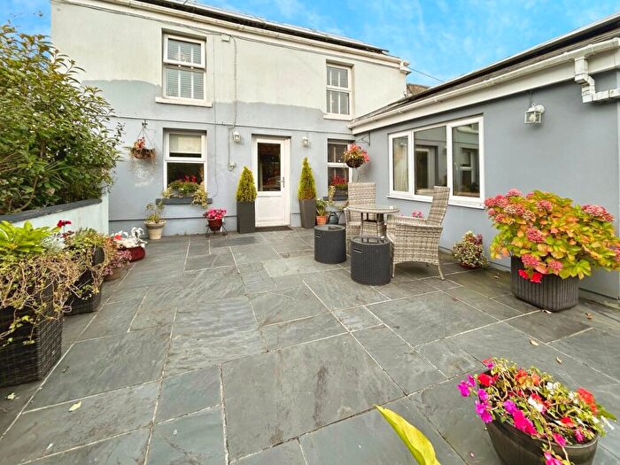 3 Bedroom Detached House For Sale In Penscynor, Cilfrew, Neath, SA10