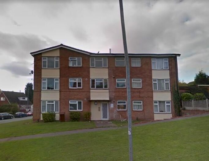2 Bedroom Flat To Rent In Darnford View, Lichfield, WS13