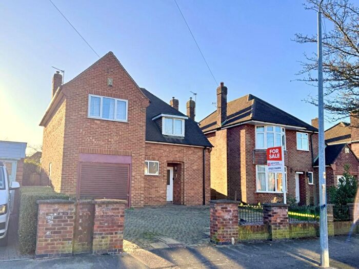 3 Bedroom Detached House For Sale In Broadway, Lincoln, LN2