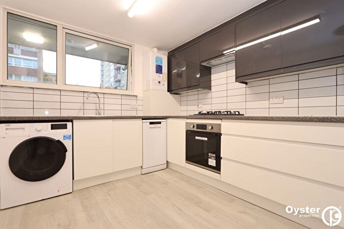 3 Bedroom Flat To Rent In Highview Gardens, London, N11