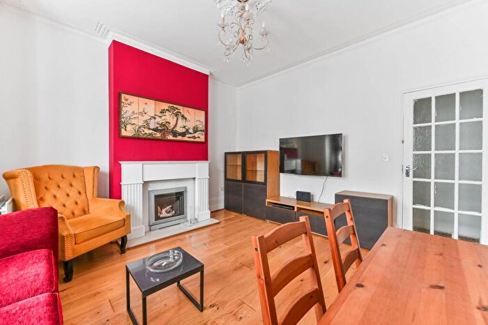 2 Bedroom Flat To Rent In Hathaway Road, West Croydon, Croydon, CR0