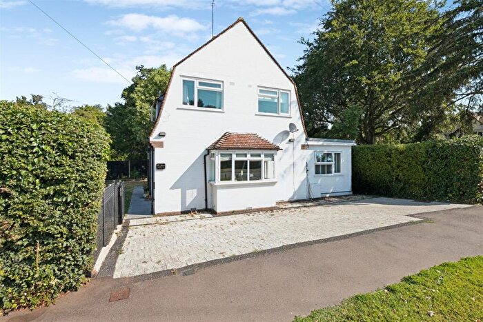 4 Bedroom Detached House For Sale In Whitethorn Lane, Letchworth Garden City, SG6