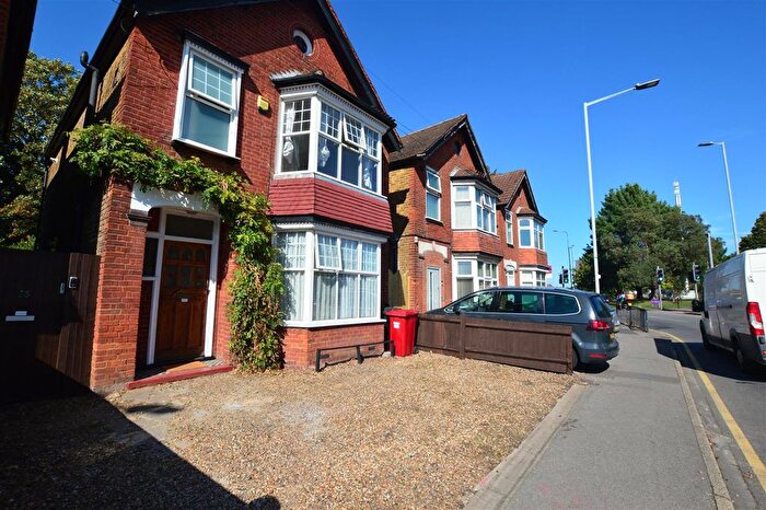 2 Bedroom Flat To Rent In Uxbridge Road, Slough, SL1