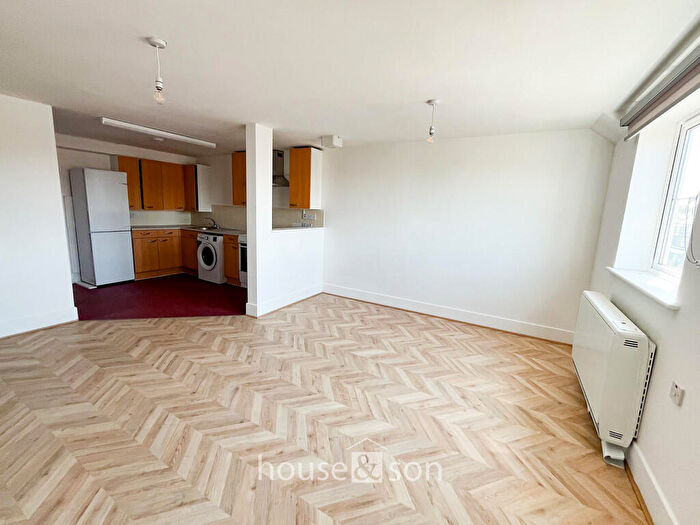 1 Bedroom Apartment To Rent In Latimer Road, Winton, BH9
