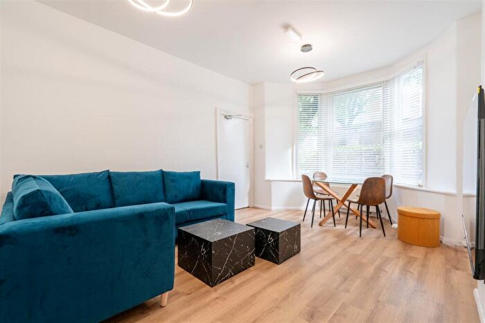 7 Bedroom House To Rent In Western Road, Sheffield, S10