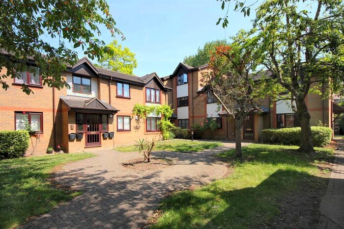 1 Bedroom Flat To Rent In Manor Vale, Boston Manor Road, Brentford, TW8