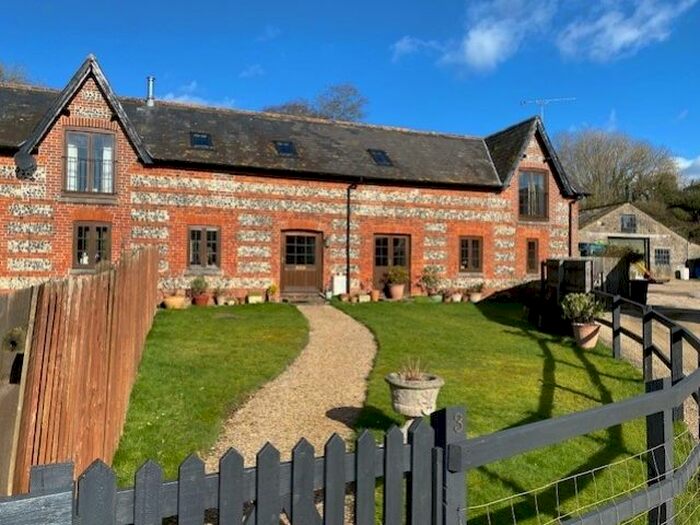 2 Bedroom Barn Conversion To Rent In Broad Chalke, Salisbury, Wiltshire, SP5