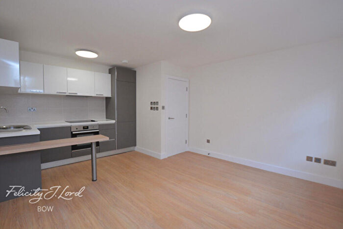 1 Bedroom Apartment For Sale In Tomlins Grove, London, E3