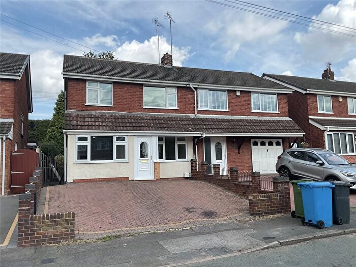 3 Bedroom Semi-detached House For Sale In Bridge Avenue, Walsall, Staffordshire, WS6