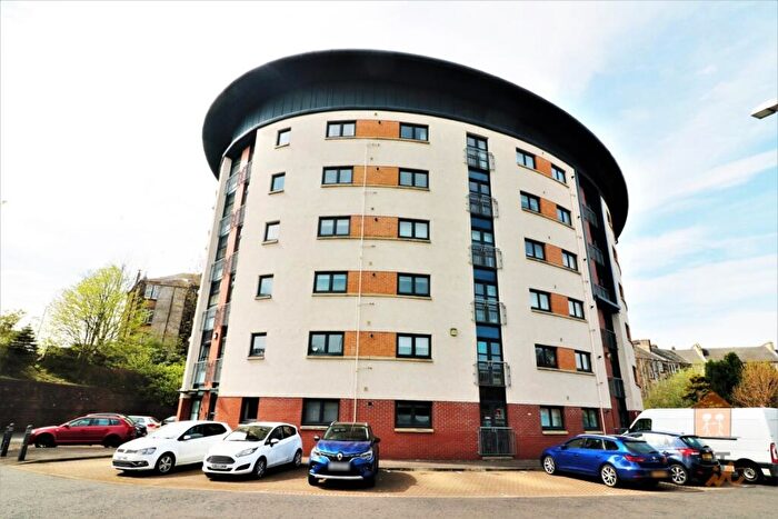 2 Bedroom Flat To Rent In Saucel Crescent, Paisley, PA1