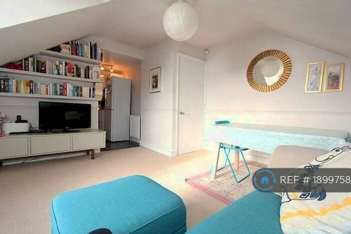 2 Bedroom Flat To Rent In Ewelme Road, London, SE23