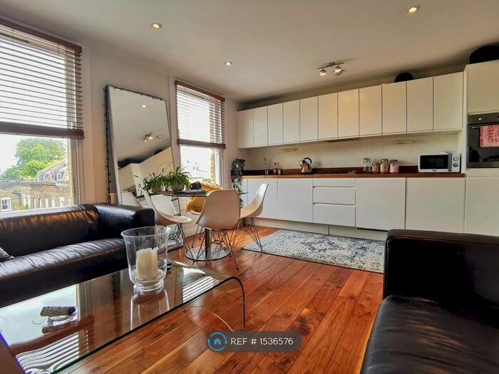 2 Bedroom Flat To Rent In Tunstall Road, London, SW9