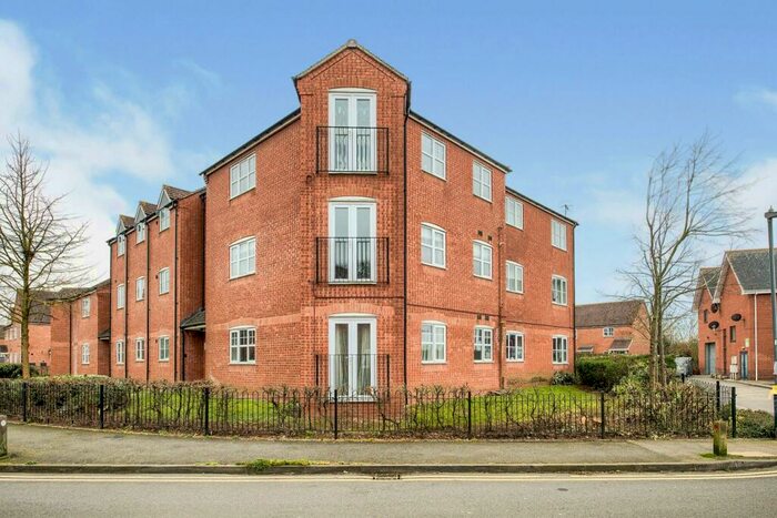 2 Bedroom Flat To Rent In Milton Road, Trinity Mead, Stratford Upon Avon, CV37