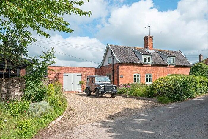 4 Bedroom Detached House For Sale In Brussels Green, Darsham, IP17