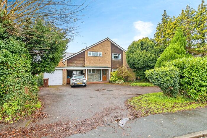 5 Bedroom Detached House For Sale In Cheddington Road, Pitstone, Leighton Buzzard, LU7