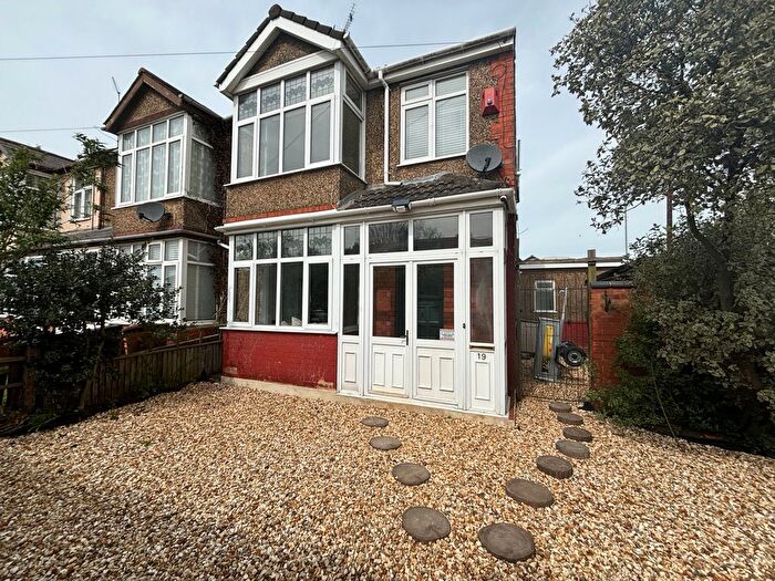 3 Bedroom Property To Rent In Broadmead Avenue, Northampton, NN3