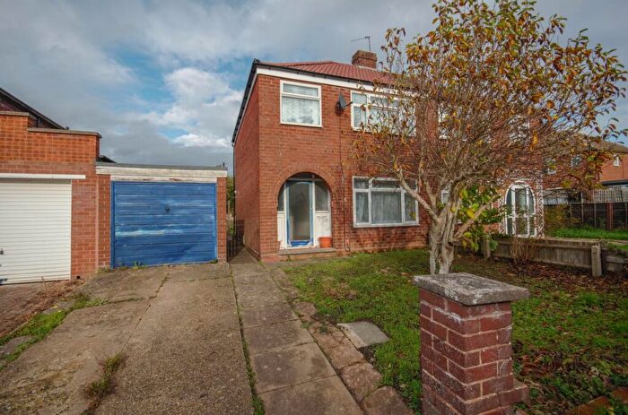 3 Bedroom Semi-Detached House For Sale In Cross Street, Long Lawford, Rugby, CV23