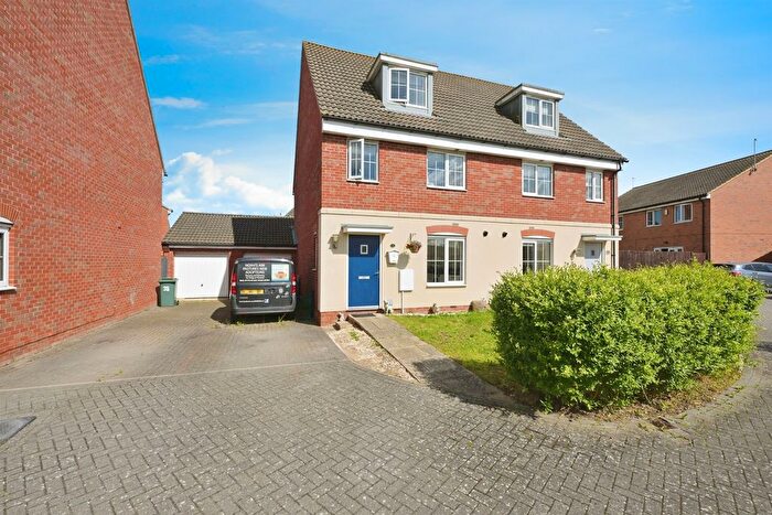 4 Bedroom Semi-Detached House For Sale In Kelburn Road, Orton Northgate, Peterborough, PE2