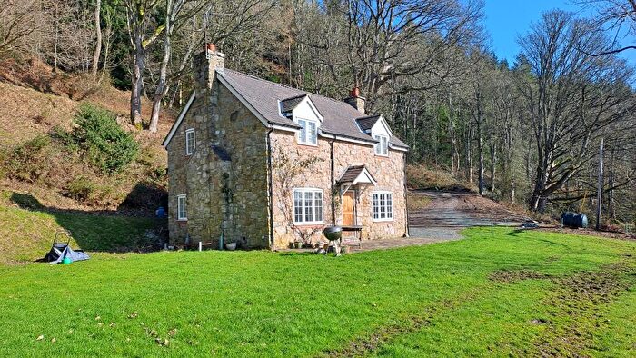 3 Bedroom Detached House To Rent In Sun Bank, Llangollen, Denbighshire, LL20