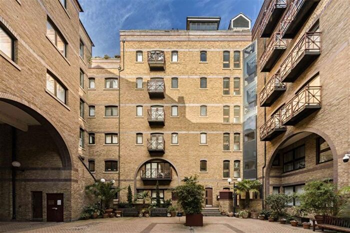 2 Bedroom Flat To Rent In Mill Street, Shad Thames, SE1